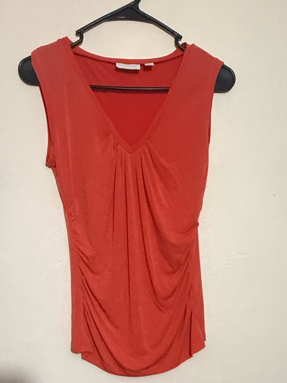 New York & Company Red Sleeveless V-Neck Draped Tank